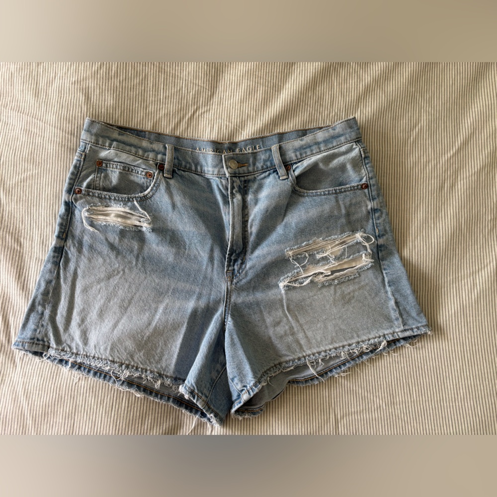 American Eagle size 14 highest rise 90’s boyfriend short